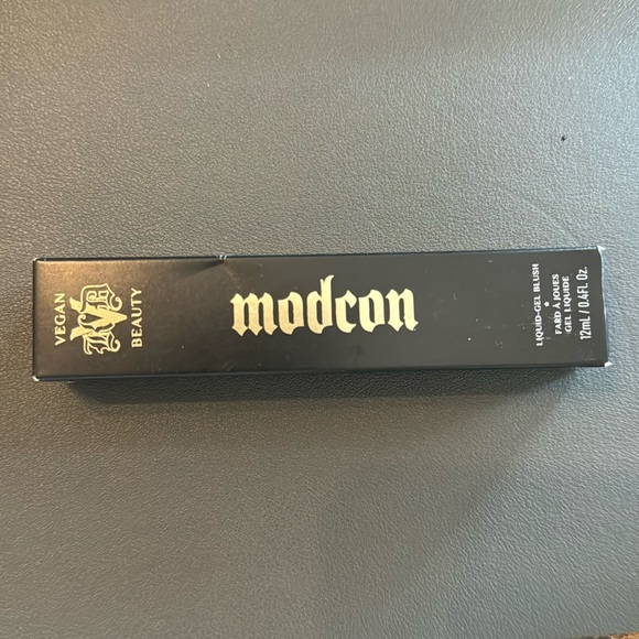 Kat Von D Other - BNIB Kay Von D Moscow Liquid Gel Brush